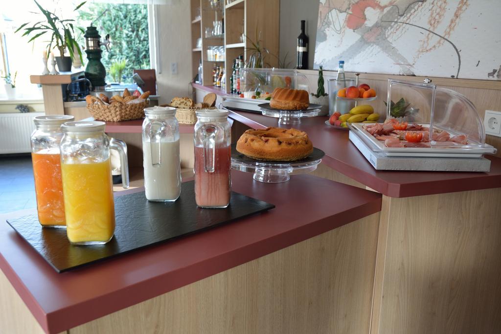 Hotel-Restaurant-Weingut Kapellenhof คล็อตเทน ภายนอก รูปภาพ