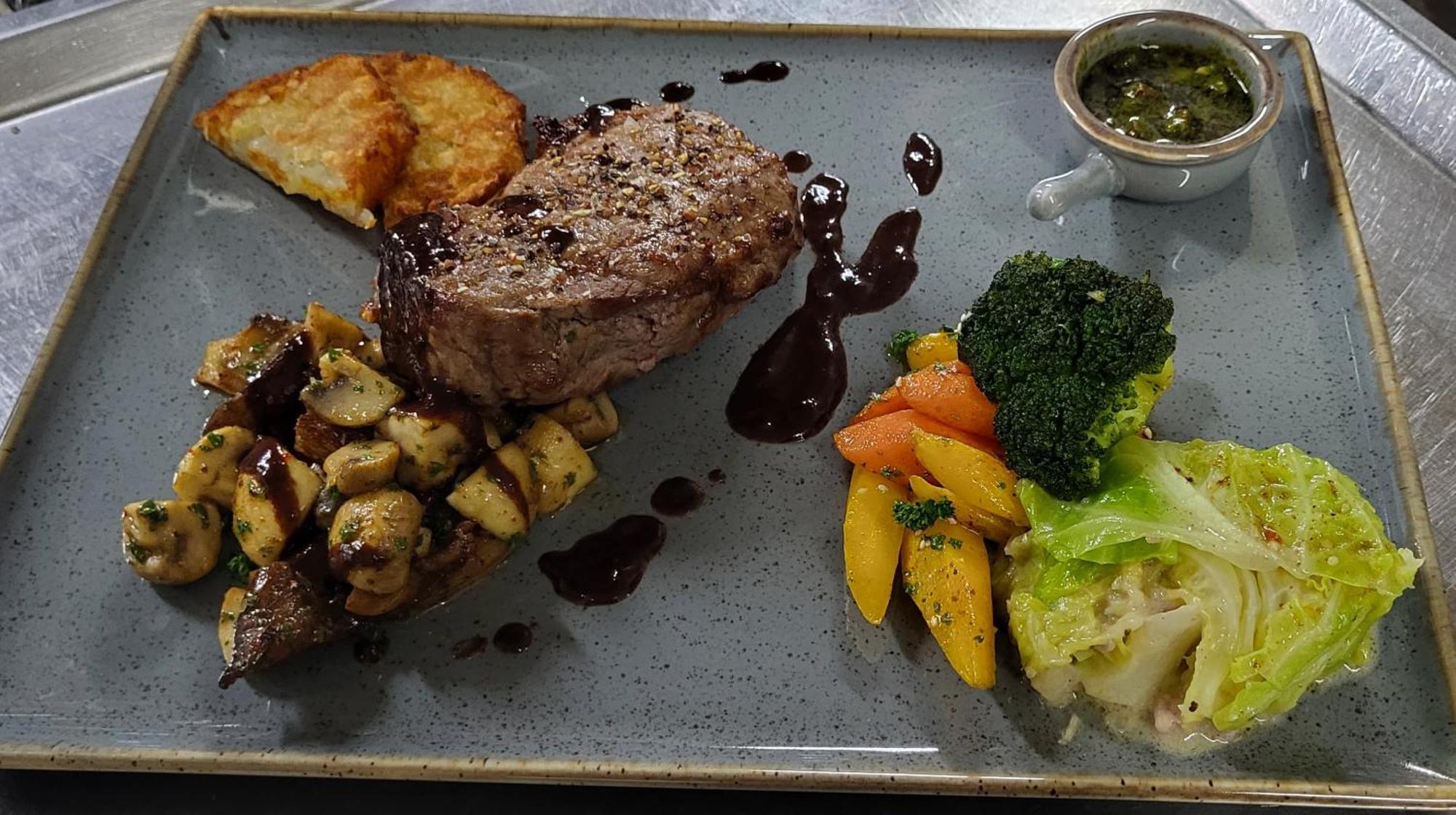 Hotel-Restaurant-Weingut Kapellenhof คล็อตเทน ภายนอก รูปภาพ