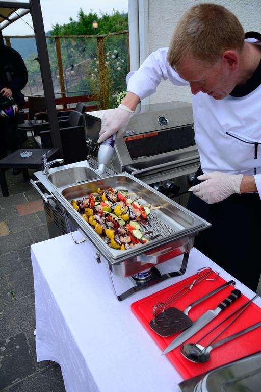 Hotel-Restaurant-Weingut Kapellenhof คล็อตเทน ภายนอก รูปภาพ