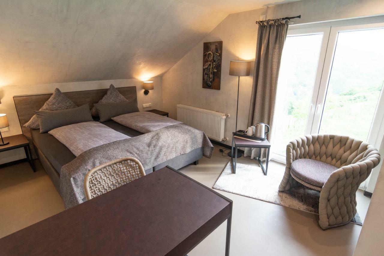 Hotel-Restaurant-Weingut Kapellenhof คล็อตเทน ภายนอก รูปภาพ
